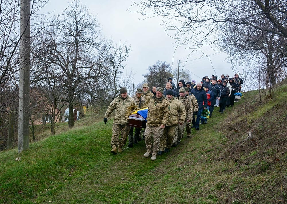 Халча зустрічає воїна Захара Романюка - 2