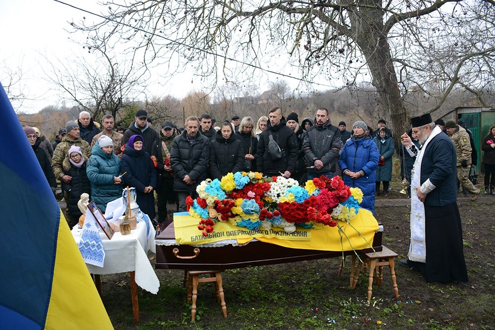  У Халчі провели в останню путь воїна Захара Романюка - 7