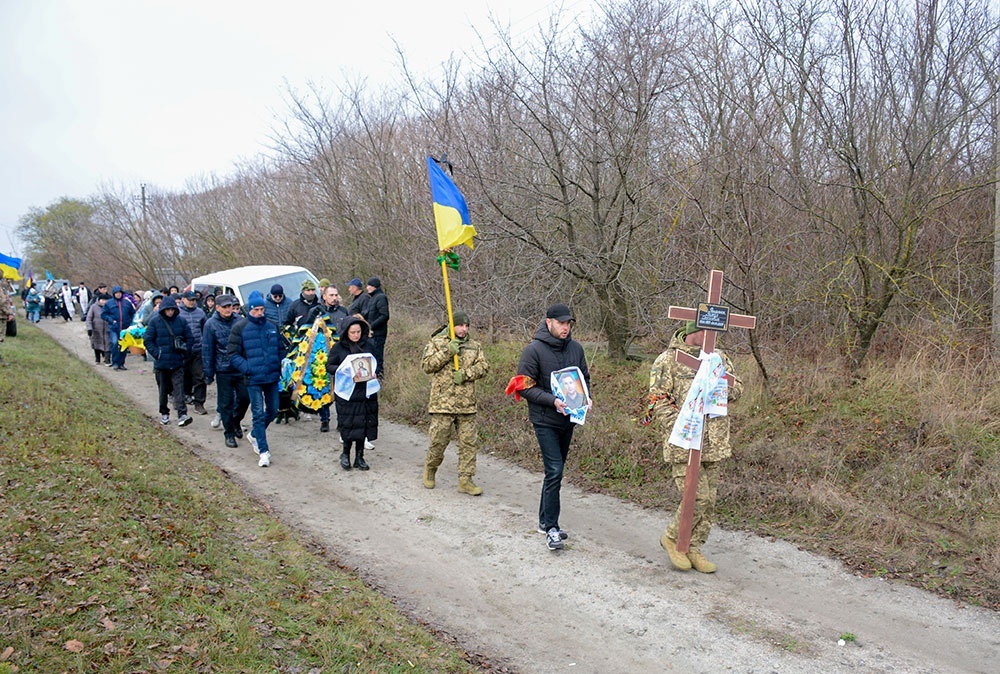  У Халчі провели в останню путь воїна Захара Романюка - 9