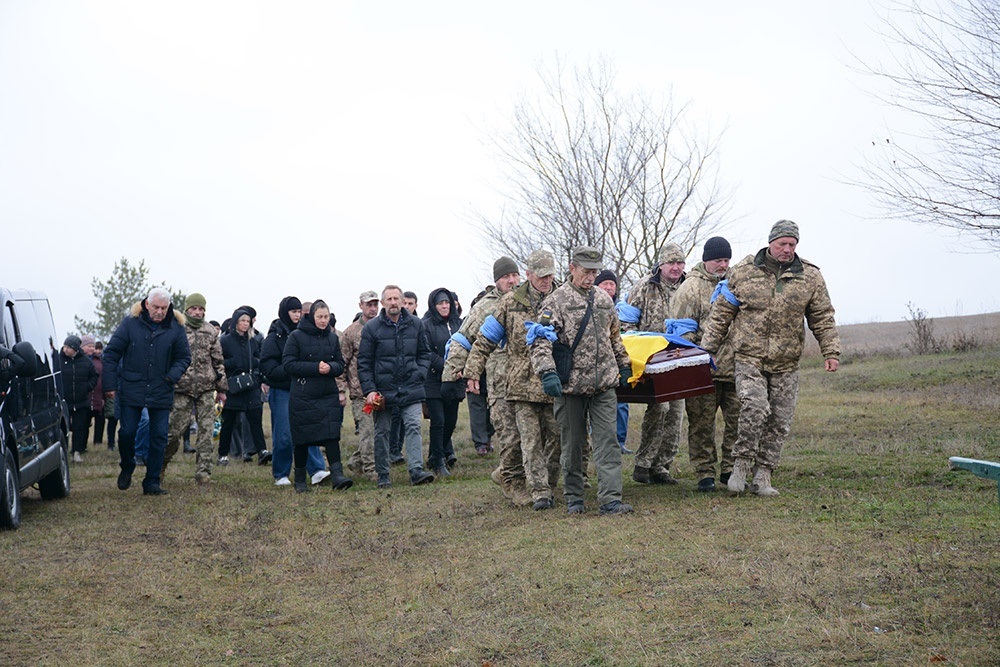  У Халчі провели в останню путь воїна Захара Романюка - 12