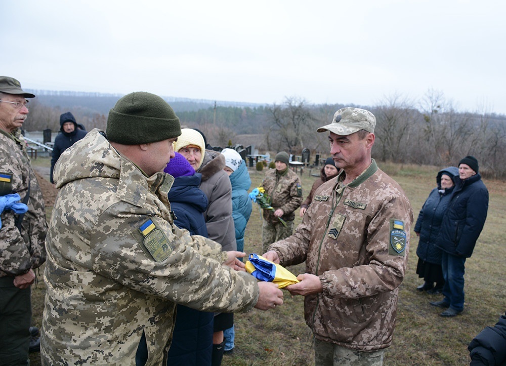  У Халчі провели в останню путь воїна Захара Романюка - 17