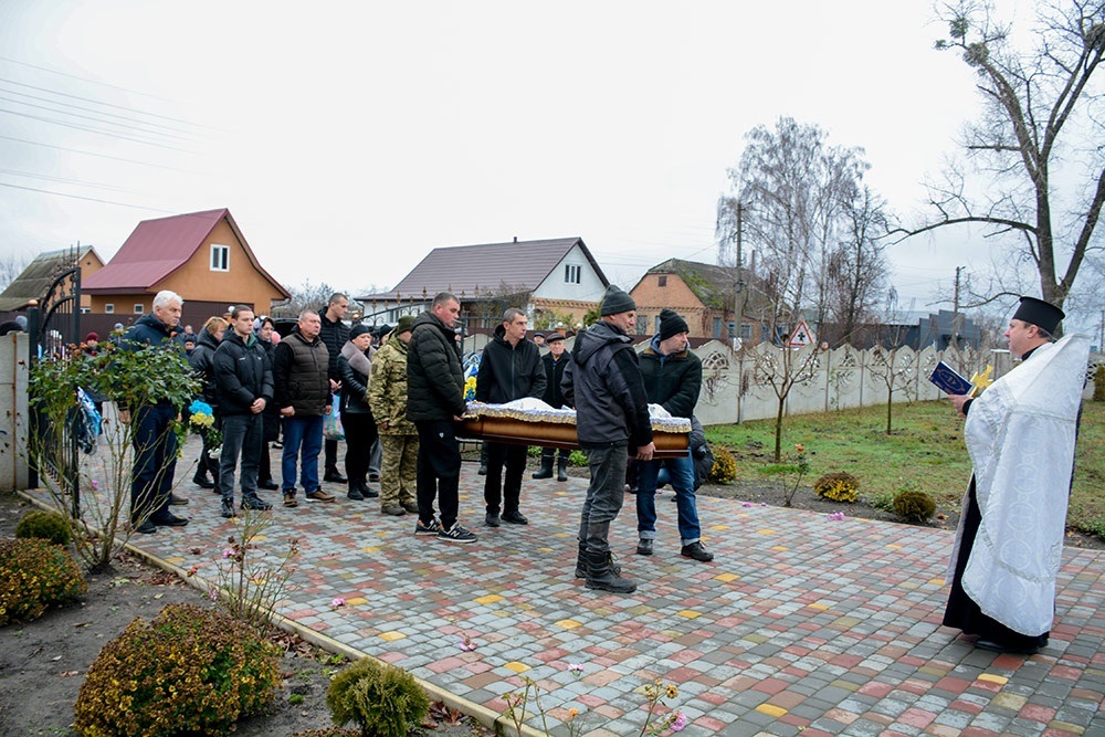 У Ставах провели в останню дорогу воїна Володимира Степанчука