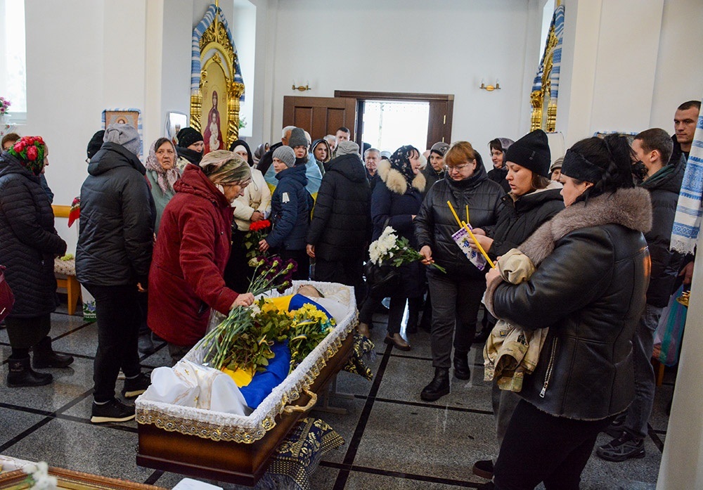 У Ставах провели в останню дорогу воїна Володимира Степанчука - 4