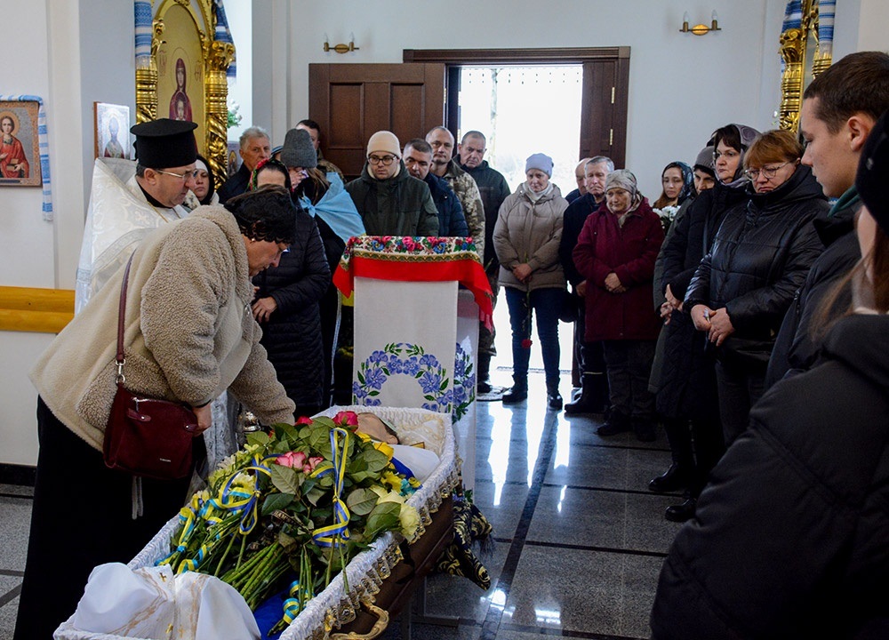 У Ставах провели в останню дорогу воїна Володимира Степанчука - 9