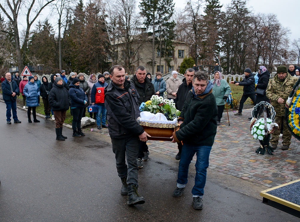 У Ставах провели в останню дорогу воїна Володимира Степанчука - 12