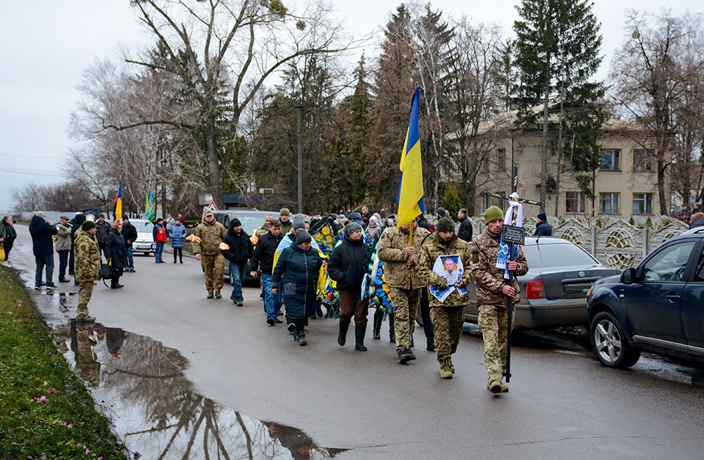 У Ставах провели в останню дорогу воїна Володимира Степанчука - 13