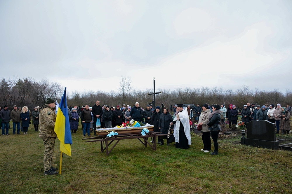 У Ставах провели в останню дорогу воїна Володимира Степанчука - 16