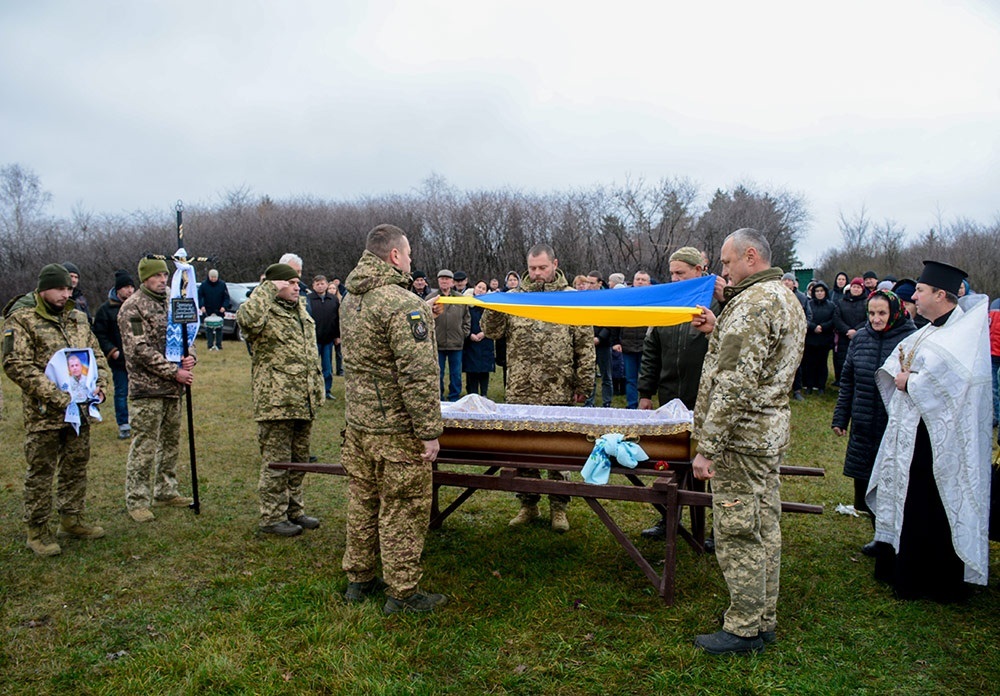 У Ставах провели в останню дорогу воїна Володимира Степанчука - 19