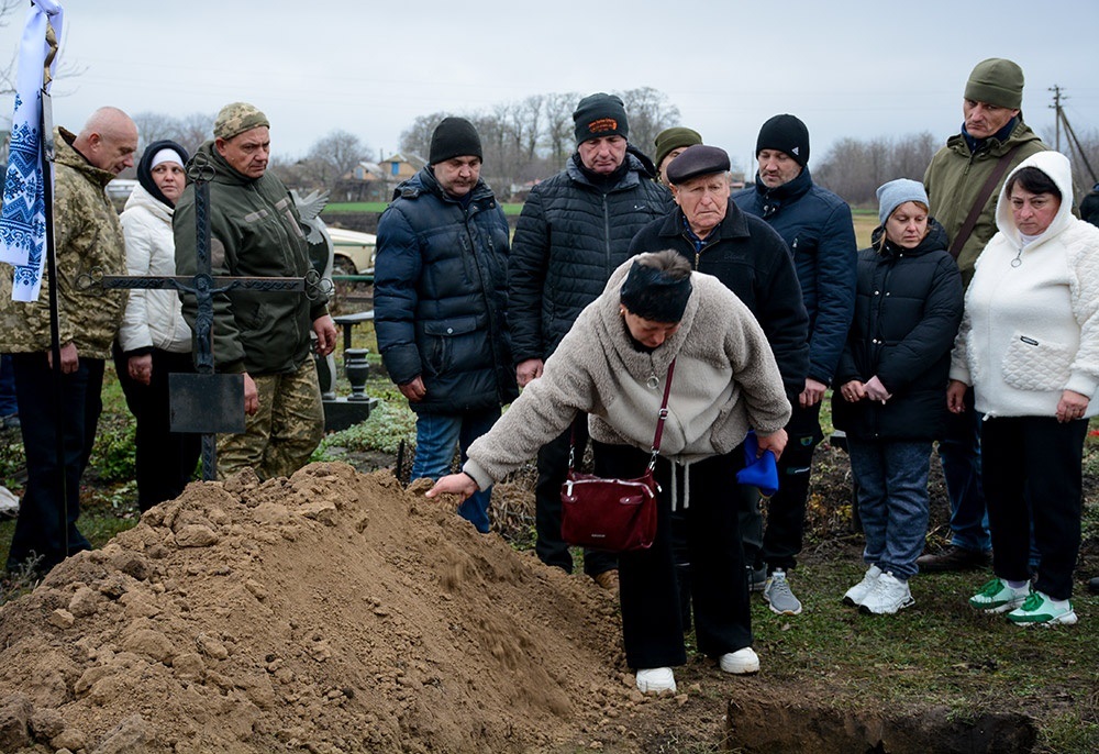 У Ставах провели в останню дорогу воїна Володимира Степанчука - 24