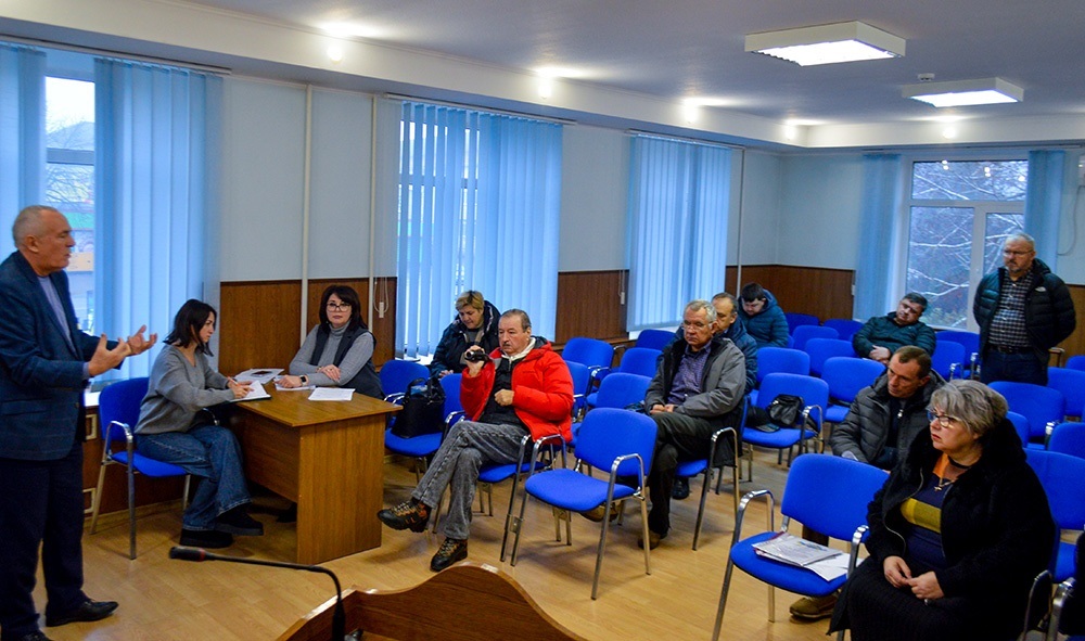 Засідання комісії під час обговорення ескізів проєктів