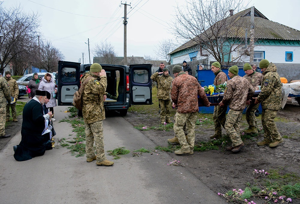 У Кадомці провели в останню путь воїна Руслана Коробенка - 6