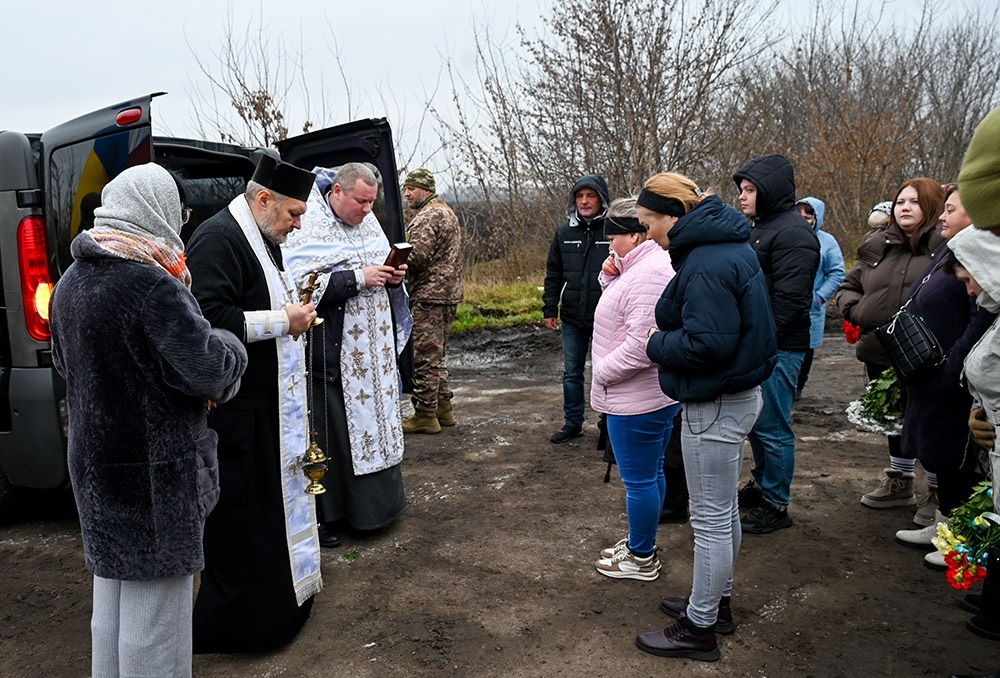 У Кагарлику провели в останню путь воїна Євгенія Павлова - 2
