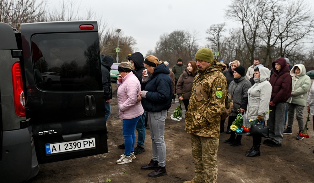 У Кагарлику провели в останню путь воїна Євгенія Павлова - 4
