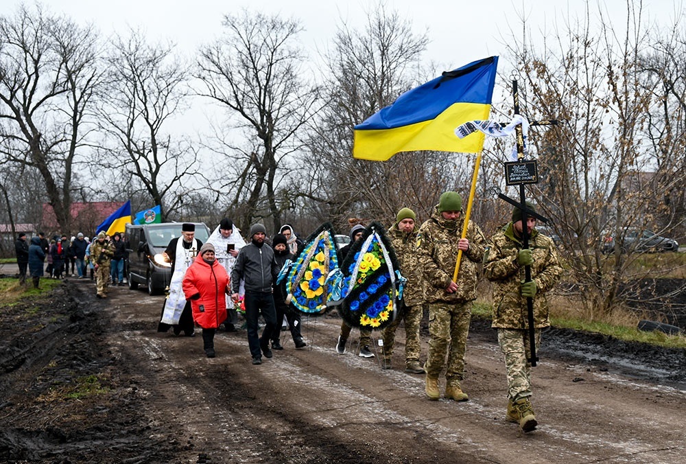 У Кагарлику провели в останню путь воїна Євгенія Павлова - 5