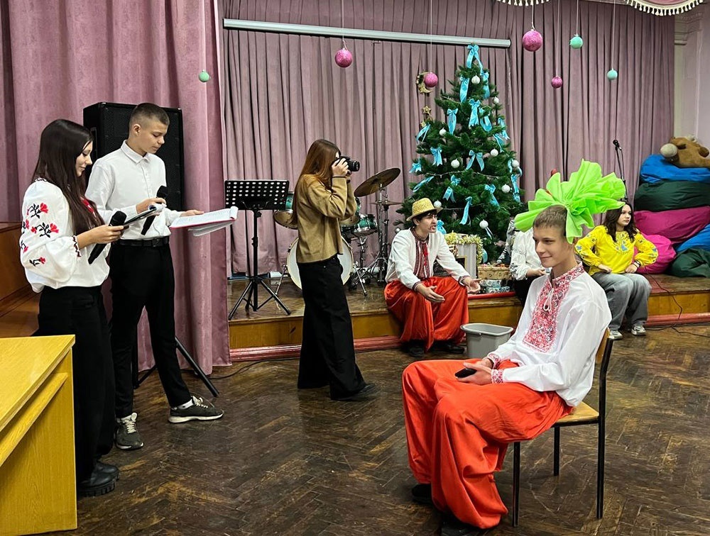 Дитяче свято «Повір у себе» у Кагарлику: чарівна зустріч зі Святим Миколаєм - 8