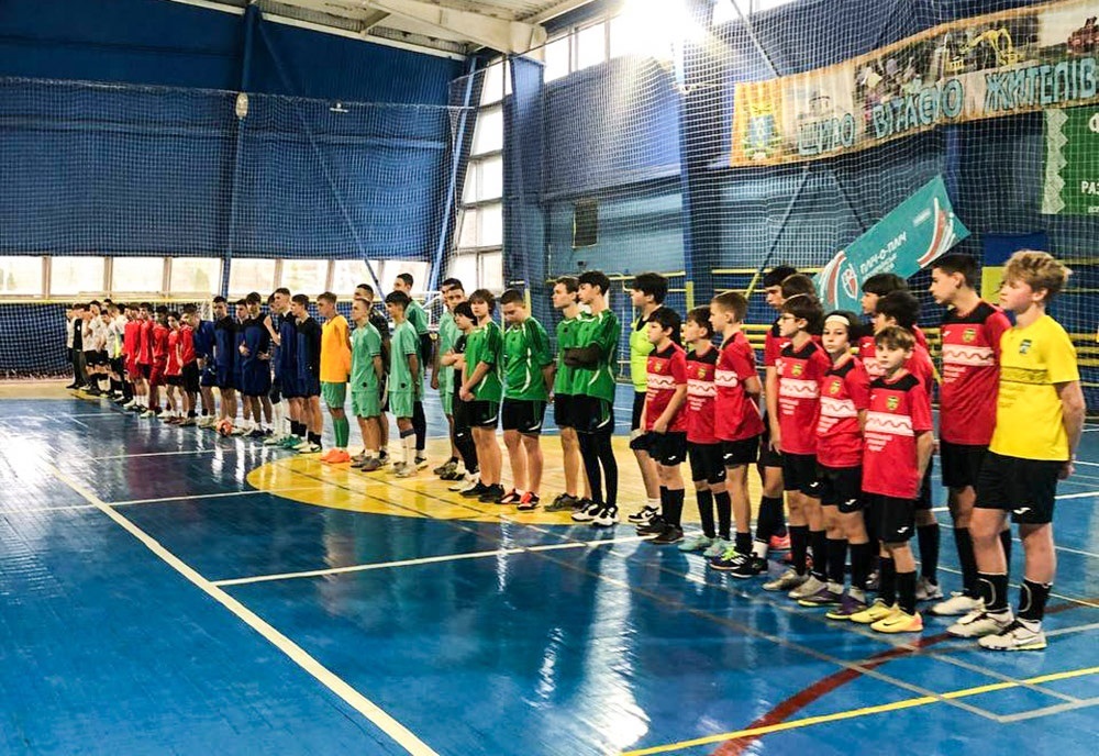 Учасники відкритого турніру до Дня Миколая в Кагарлику