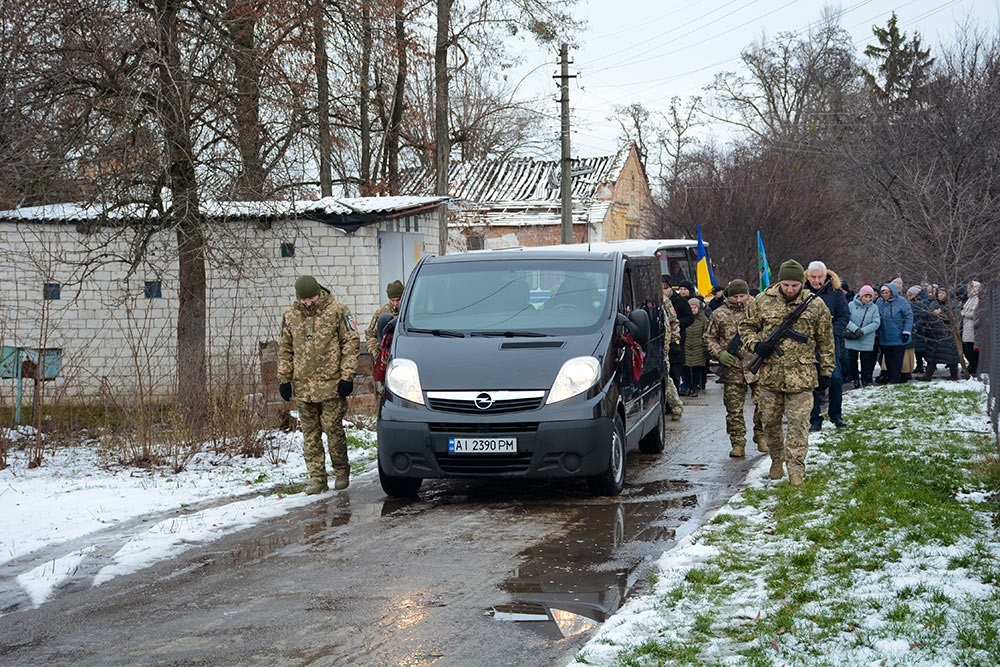 У Кагарлику провели в останню путь воїна Андрія Рибака - 8