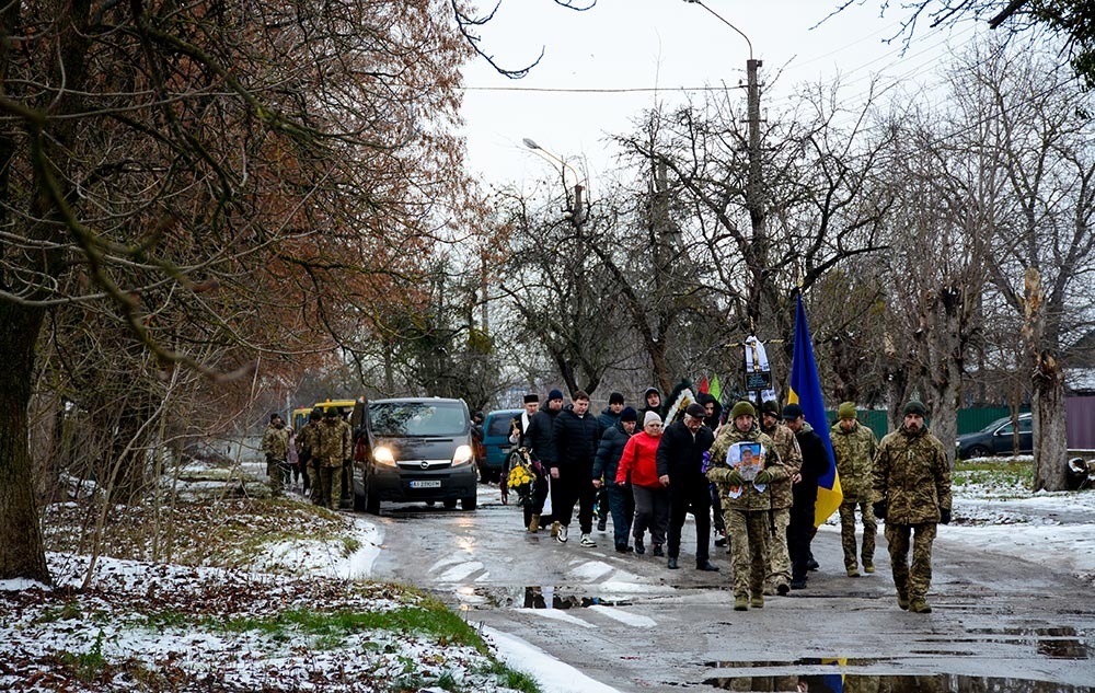 У Кагарлику провели в останню путь воїна Андрія Рибака - 9