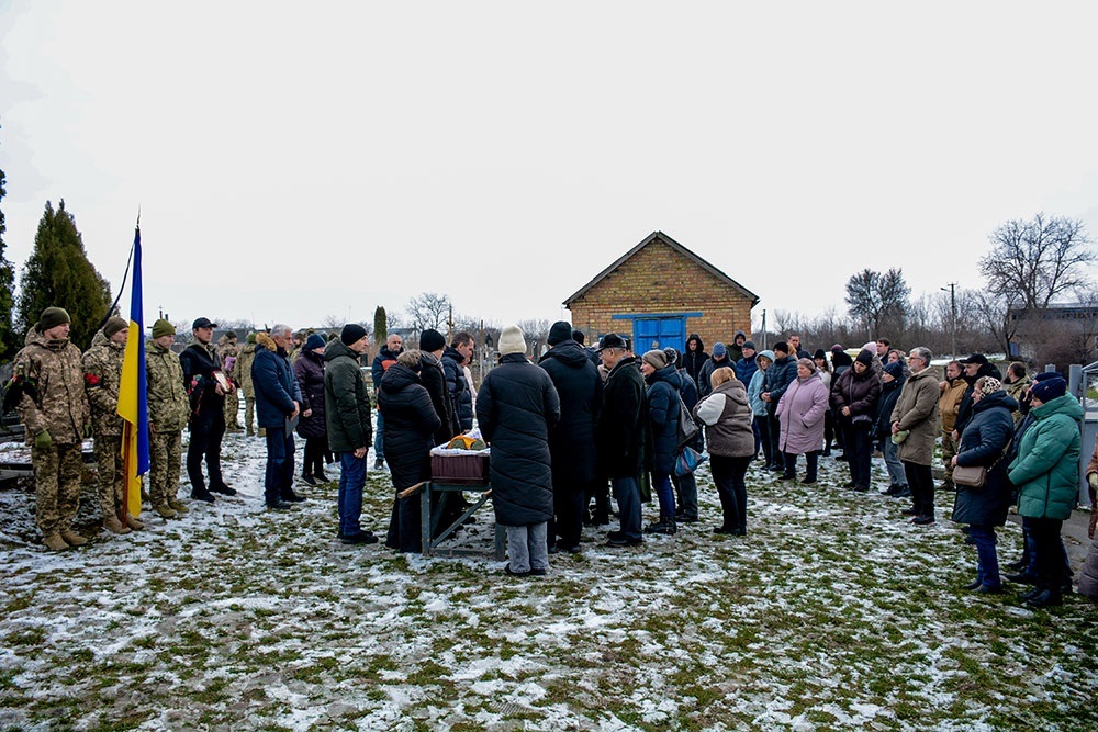 У Кагарлику провели в останню путь воїна Андрія Рибака - 12