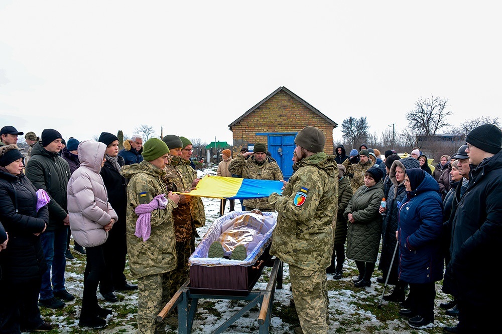 У Кагарлику провели в останню путь воїна Андрія Рибака - 14