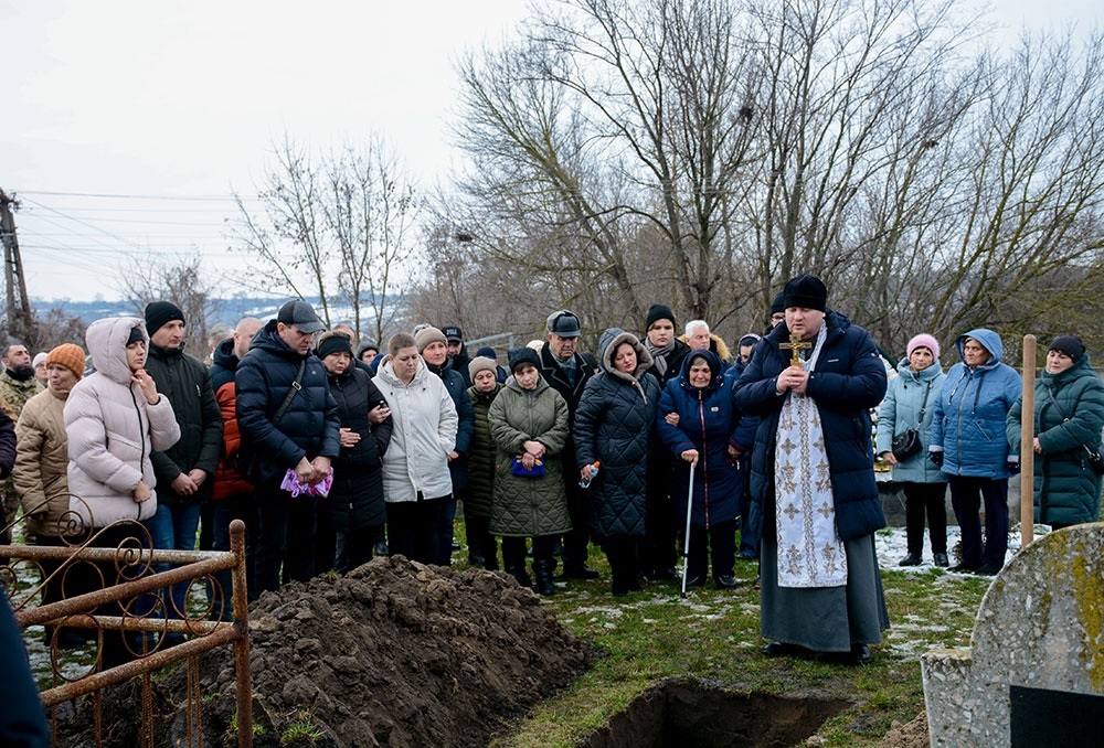 У Кагарлику провели в останню путь воїна Андрія Рибака - 19