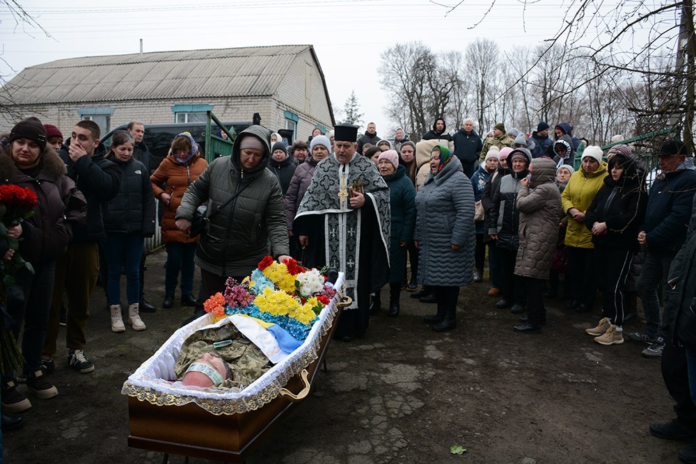 У Зеленому Яру провели в останню путь воїна Ярослава Грушка