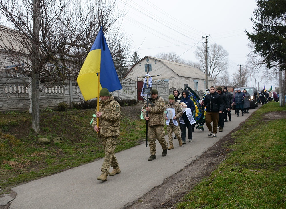 У Зеленому Яру провели в останню путь воїна Ярослава Грушка