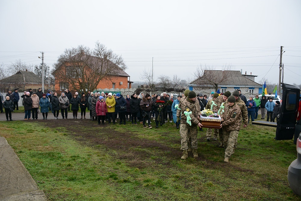 У Зеленому Яру провели в останню путь воїна Ярослава Грушка