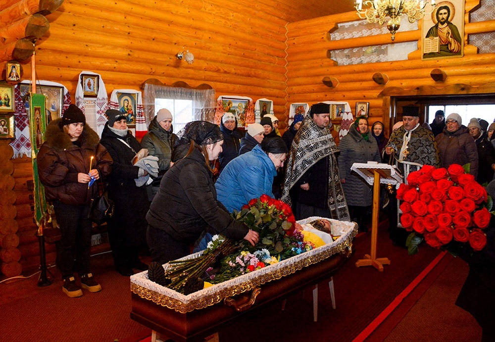 У Зеленому Яру провели в останню путь воїна Ярослава Грушка