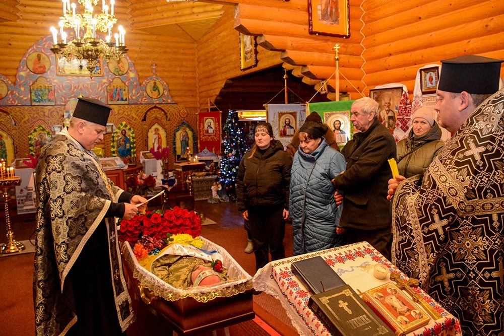 У Зеленому Яру провели в останню путь воїна Ярослава Грушка