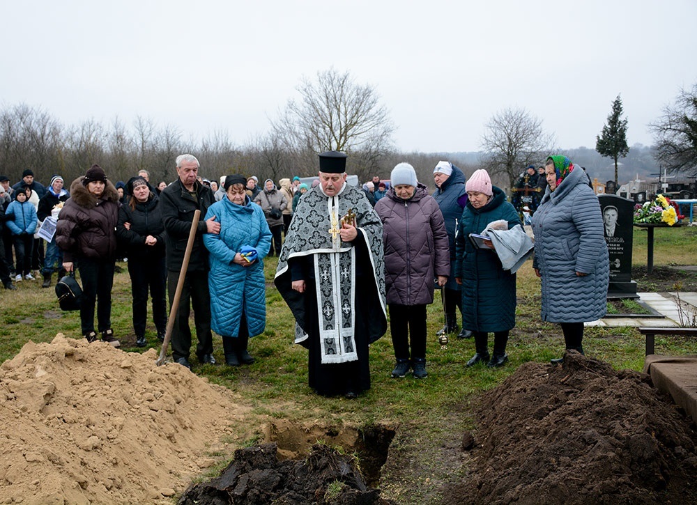 У Зеленому Яру провели в останню путь воїна Ярослава Грушка