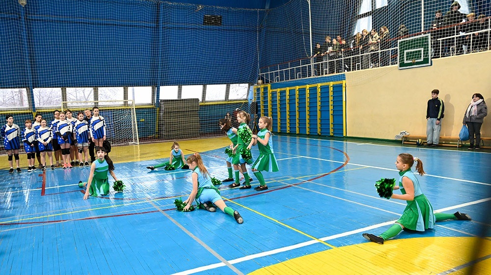 Вітання учасникам змагань від команди з черліденгу «Ерідан» Кагарлицького ліцею № 3