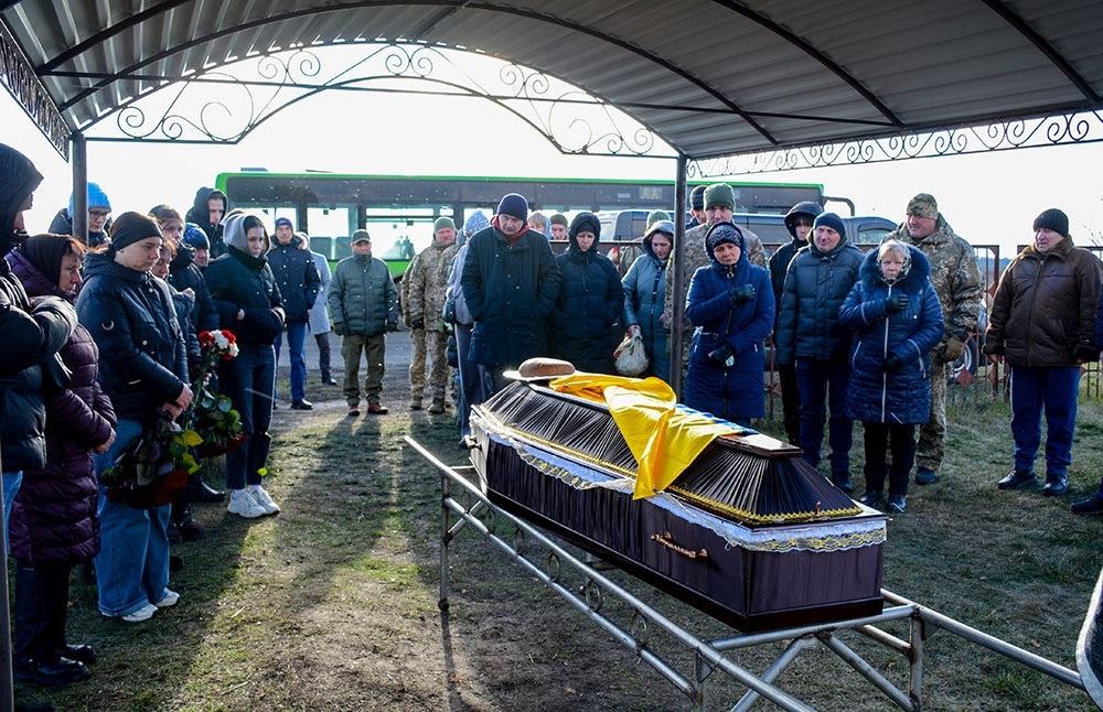 У Кагарлику провели в останню путь воїна Юрія Тригуба - 15