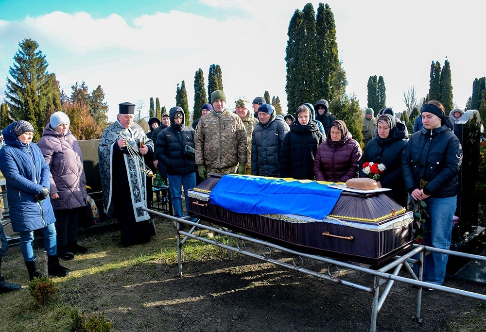 У Кагарлику провели в останню путь воїна Юрія Тригуба - 16