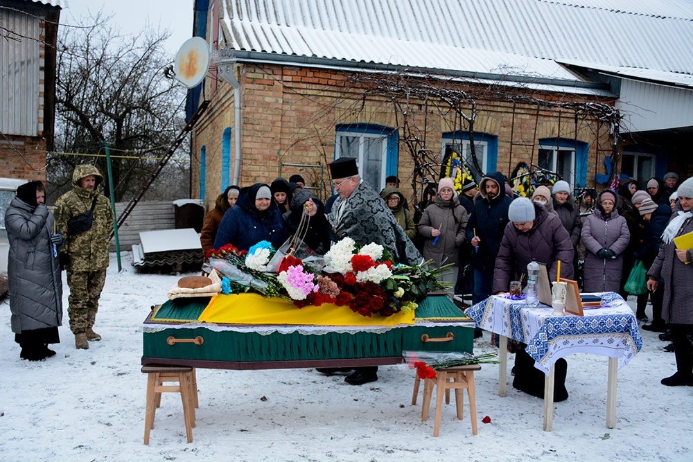 У Переселенні провели в останню путь воїна Олександра Лісового - 4