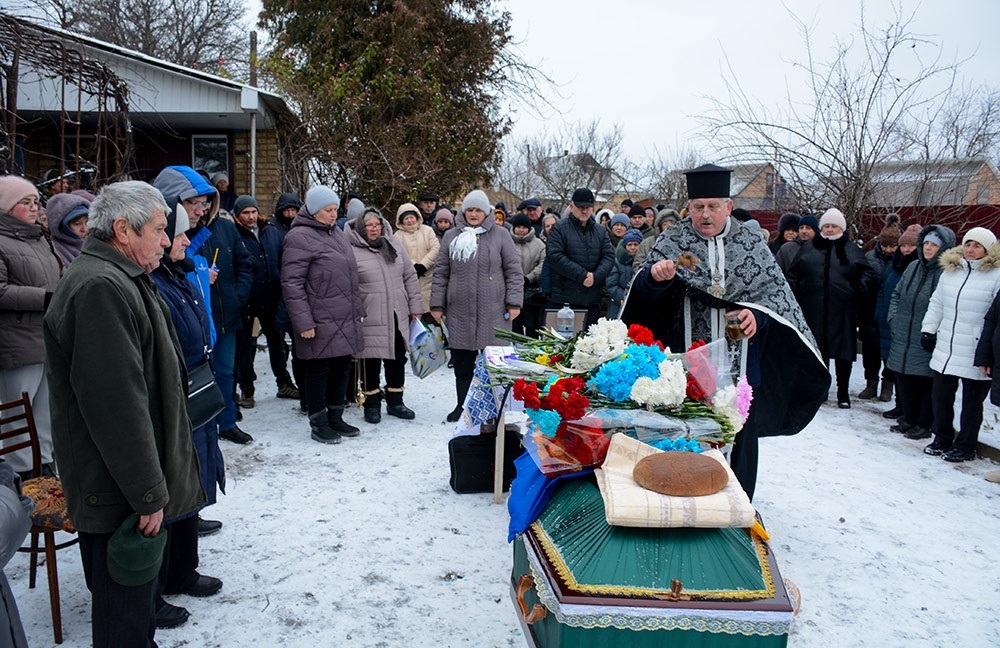 У Переселенні провели в останню путь воїна Олександра Лісового - 7