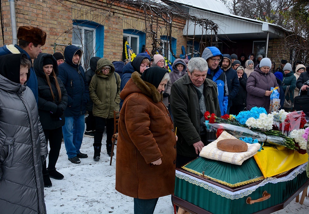 У Переселенні провели в останню путь воїна Олександра Лісового - 8