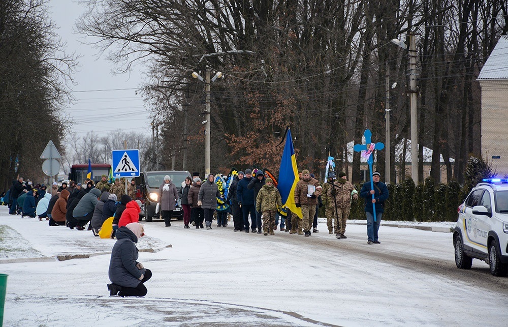 У Переселенні провели в останню путь воїна Олександра Лісового - 12
