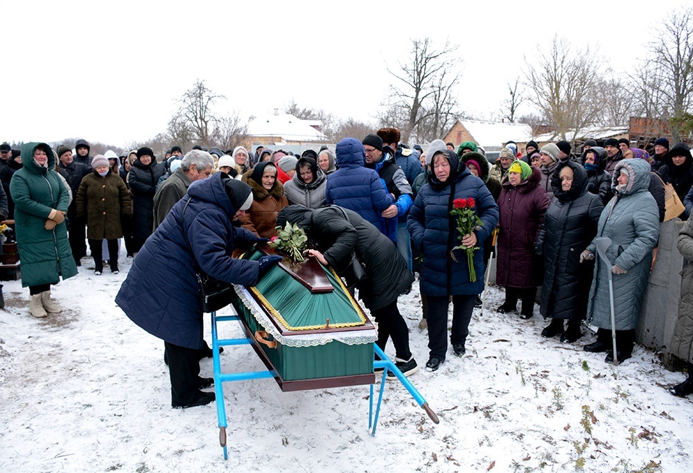 У Переселенні провели в останню путь воїна Олександра Лісового - 22