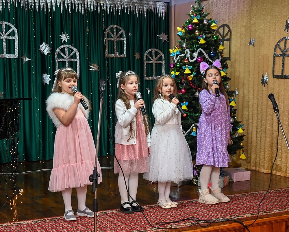 З теплом у кожне серце - Різдвяно-новорічне дійство в Кагарлицькій школі мистецтв