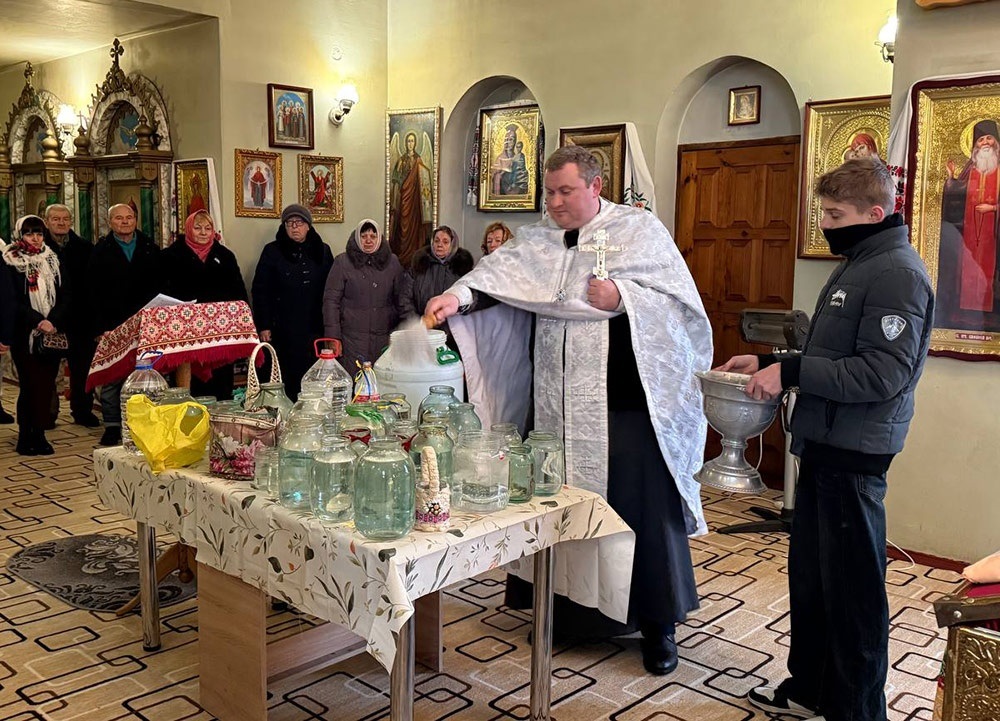 Освячення води в Буртах