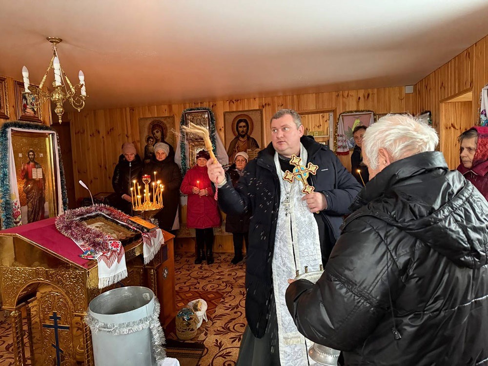 Освячення води в Півцях