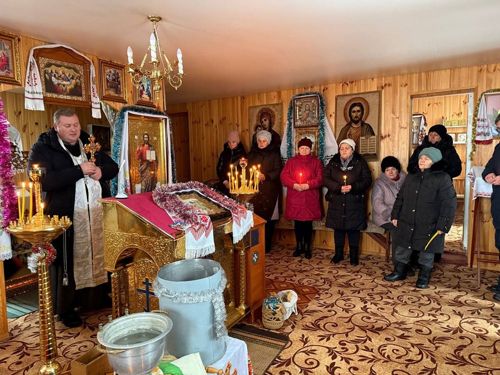 Освячення води в Півцях