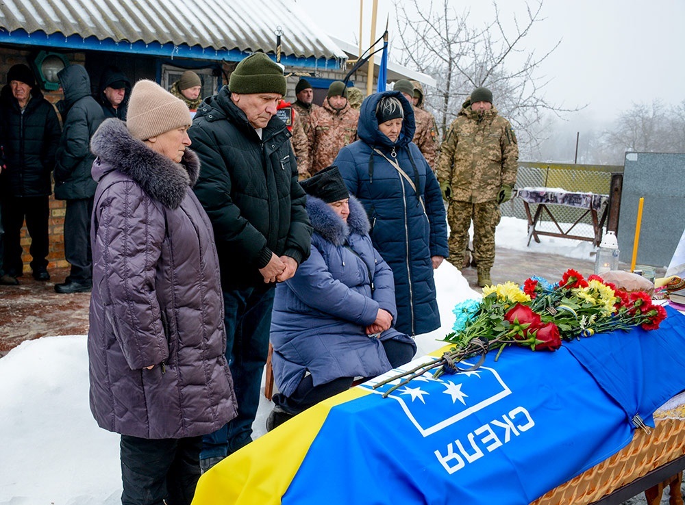 У Слободі провели в останню путь воїна Віталія Карлюка - 8