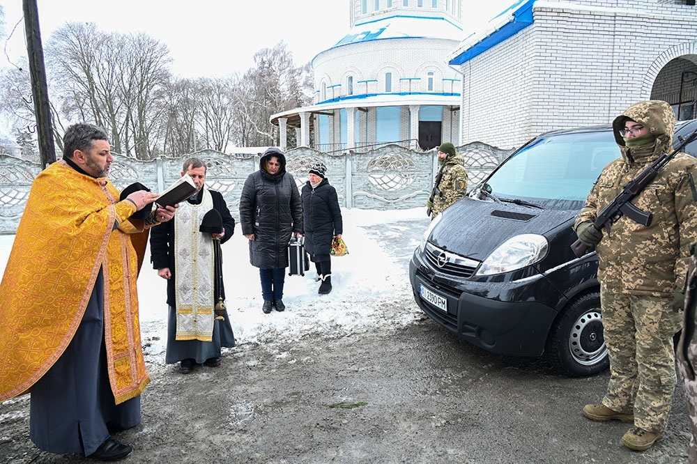 Пішов у вічність як справжній Лицар Світла - у Мирівці попрощалися із воїном Олександром Пендюром