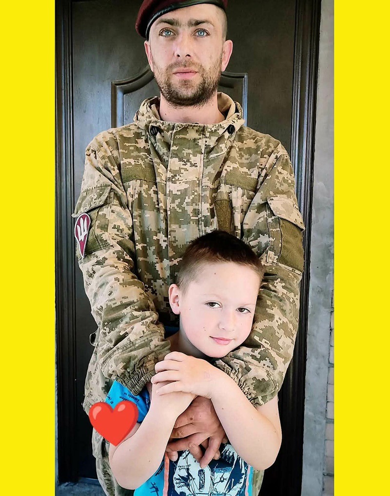 Воїн із кагарлика Артем Редько із сином