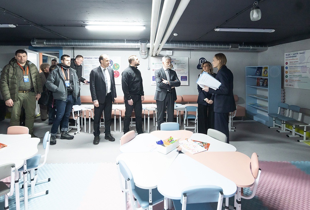 Під час візиту Олени Зеленської та президента Чехії Петра Павела до оновленого укриття в ліцеї міста Кагарлик