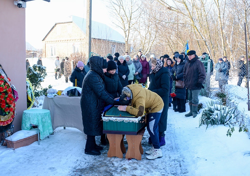 У Ставах провели в останню путь воїна Олега Тищенка - 2