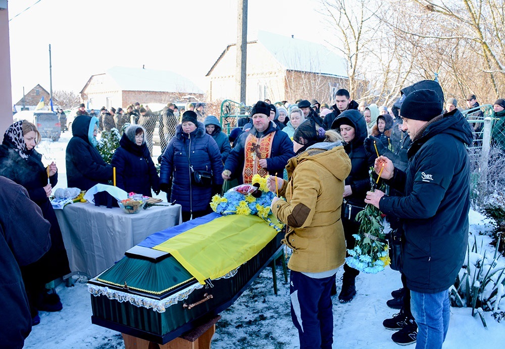 У Ставах провели в останню путь воїна Олега Тищенка - 3