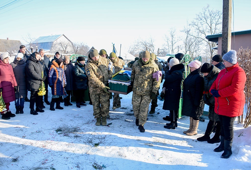 У Ставах провели в останню путь воїна Олега Тищенка - 7